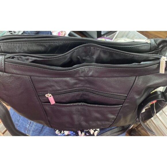 Leather Black Satchel/Crossbody with Adjustable Strap Front Pockets. - Picture 9 of 11